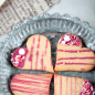 Mobile Preview: Kekse mit Bio Cake Drip Rot Deko